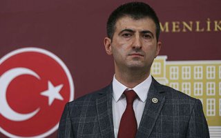 İzmir Millet Vekili Mehmet Ali Çelebi   Mali Müşavirlerin Sorunları için Hazine ve Maliye  Bakanına Soru Önergesi verdi.